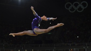 Rebeca Andrade feet photo 7