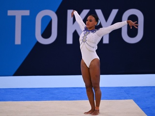 Rebeca Andrade feet photo 16