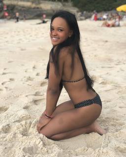 Rebeca Andrade feet photo 10
