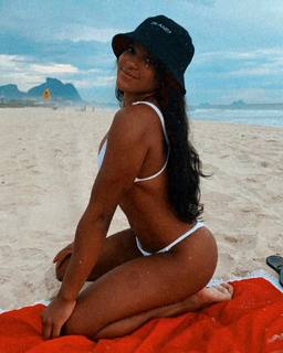 Rebeca Andrade feet photo 6