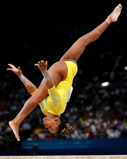 Rebeca Andrade feet photo 9