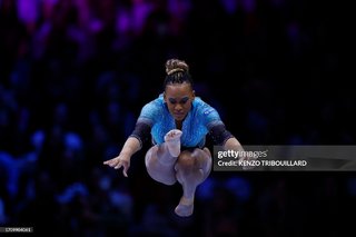 Rebeca Andrade feet photo 11