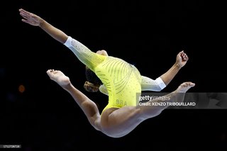 Rebeca Andrade feet photo 9