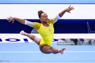 Rebeca Andrade feet photo 4