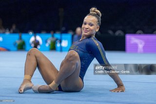 Rebeca Andrade feet photo 19