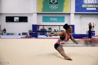 Rebeca Andrade feet photo 15