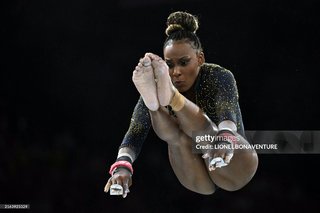 Rebeca Andrade feet photo 13