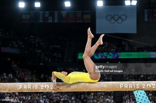 Rebeca Andrade feet photo 3