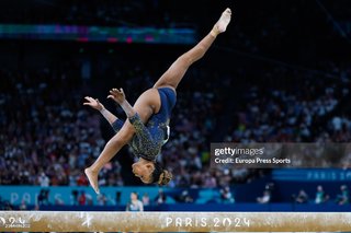 Rebeca Andrade feet photo 15
