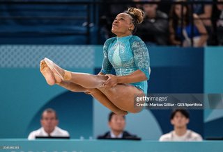 Rebeca Andrade feet photo 14