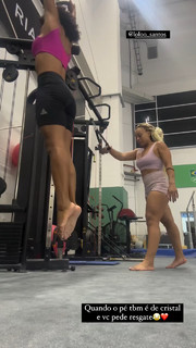 Rebeca Andrade feet photo 10