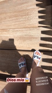 Rebeca Stones feet photo 14