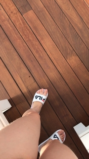 Rebeca Stones feet photo 9