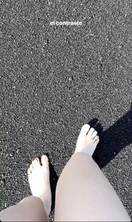 Rebeca Stones feet photo 3