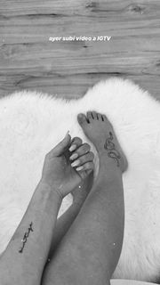 Rebeca Stones feet photo 17