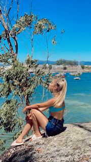 Rebeca Stones feet photo 12
