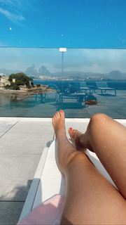 Rebeca Stones feet photo 6