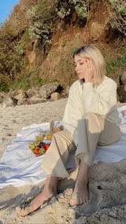 Rebeca Stones feet photo 14