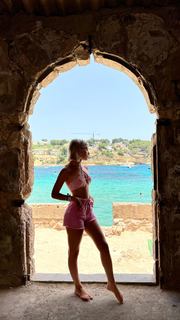 Rebeca Stones feet photo 9