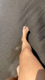 Rebeca Stones feet photo 18