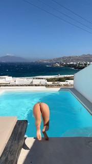 Rebeca Stones feet photo 16