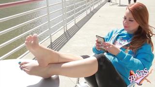 Rebecca Berardi feet photo thumbnail
