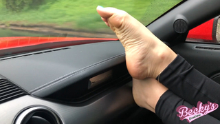Rebecca Berardi feet photo thumbnail