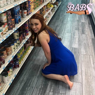 Rebecca Berardi feet photo thumbnail