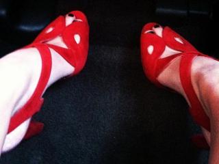 Rebecca Black feet photo thumbnail
