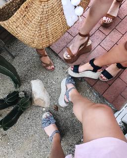 Rebecca Black feet photo thumbnail