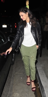 Rebecca Black feet photo thumbnail