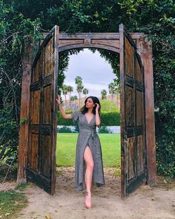 Rebecca Black feet photo thumbnail