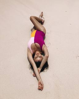 Rebecca Black feet photo thumbnail