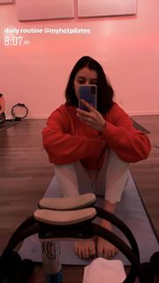 Rebecca Black feet photo thumbnail
