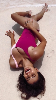 Rebecca Black feet photo thumbnail