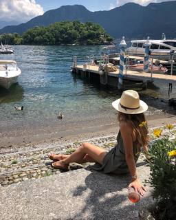 Rebecca Breeds feet photo 17