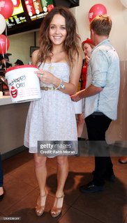 Rebecca Breeds feet photo 3