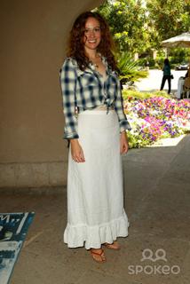 Rebecca Creskoff feet photo 4