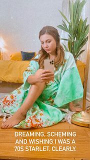 Rebecca Felgate feet photo 9