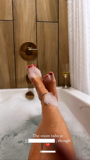 Rebecca Felgate feet photo 12