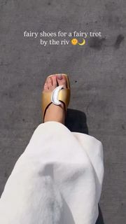 Rebecca Felgate feet photo 9