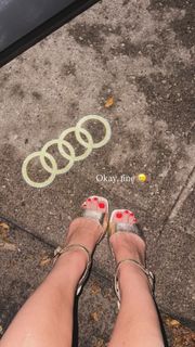 Rebecca Felgate feet photo 7
