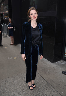 Rebecca Ferguson feet photo thumbnail