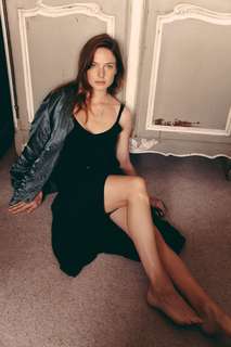 Rebecca Ferguson feet photo thumbnail