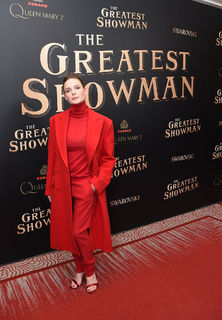 Rebecca Ferguson feet photo thumbnail