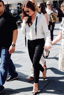Rebecca Ferguson feet photo thumbnail