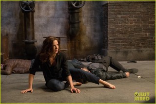 Rebecca Ferguson feet photo thumbnail