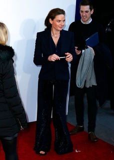 Rebecca Ferguson feet photo thumbnail