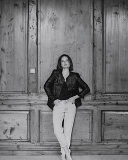 Rebecca Ferguson feet photo thumbnail