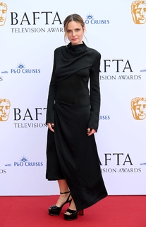 Rebecca Ferguson feet photo thumbnail